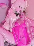 aaliyah may Photos