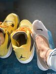 Anas socks Photos