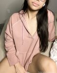 ubedientgirl Photos