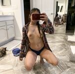 ubedientgirl Photos
