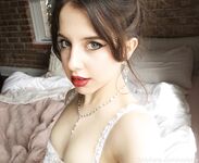violette Photos