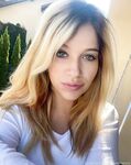 lovemeela Photos