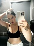 lovemeela Photos