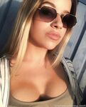 lovemeela Photos