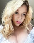 lovemeela Photos