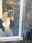 lovemeela Photos