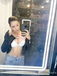 lovemeela Photos