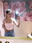 lovemeela Photos