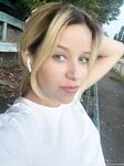 lovemeela Photos