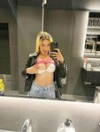 lovemeela Photos