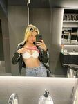 lovemeela Photos