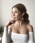 lovemeela Photos