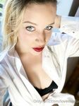 lovemeela Photos