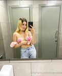lovemeela Photos