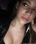 lovemeela Photos