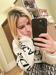 lovemeela Photos