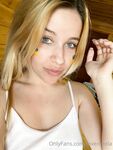 lovemeela Photos