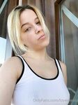 lovemeela Photos