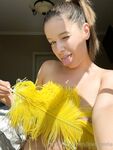 lovemeela Photos
