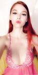hot-wet-lilly Photos