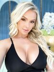 shantalmonique Photos