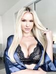 shantalmonique Photos