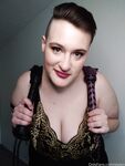 elaiyn Photos