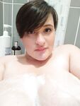 elaiyn Photos
