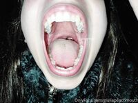 giuliapeachxx Photos