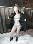 lilcanadiangirl Photos