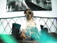 queenofkink87 Photos