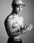 the-entertainer Photos