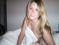 devki uno 6862 otdyh devushki topless Photos