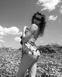 devki uno 8532 podruzhki topless Photos