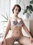 tindrafrost Photos