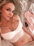 yourgoddess4ever Photos