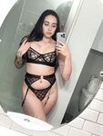 jade-chichi Photos