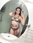 jade-chichi Photos