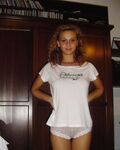 devki uno 12940 devushka v odnih trusah Photos