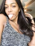 devki uno 13152 devushka delaet selfi bez odezhdy Photos