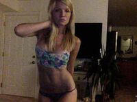 devki uno 17414 selfi blondinki Photos