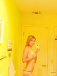 devki uno 17972 selfi blondinki Photos