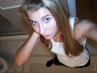 devki uno 17972 selfi blondinki Photos