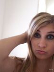 devki uno 17972 selfi blondinki Photos