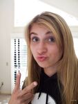 devki uno 17972 selfi blondinki Photos