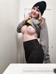 kyliejbeech Photos