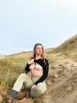 zoeuncensored Photos