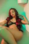 arianasimon Photos