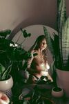 arianasimon Photos