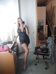 devki uno 37452 doma selfi snimaet Photos